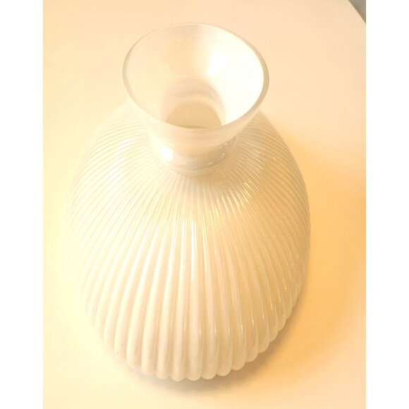 Table Lamp Beautiful Milk Glass Ribbed Shade Brass Base Vintage Rare Italy - Picture 13 of 15